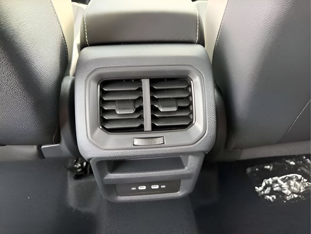 New 2026 Volkswagen Taos SE AWD/4WD image 10