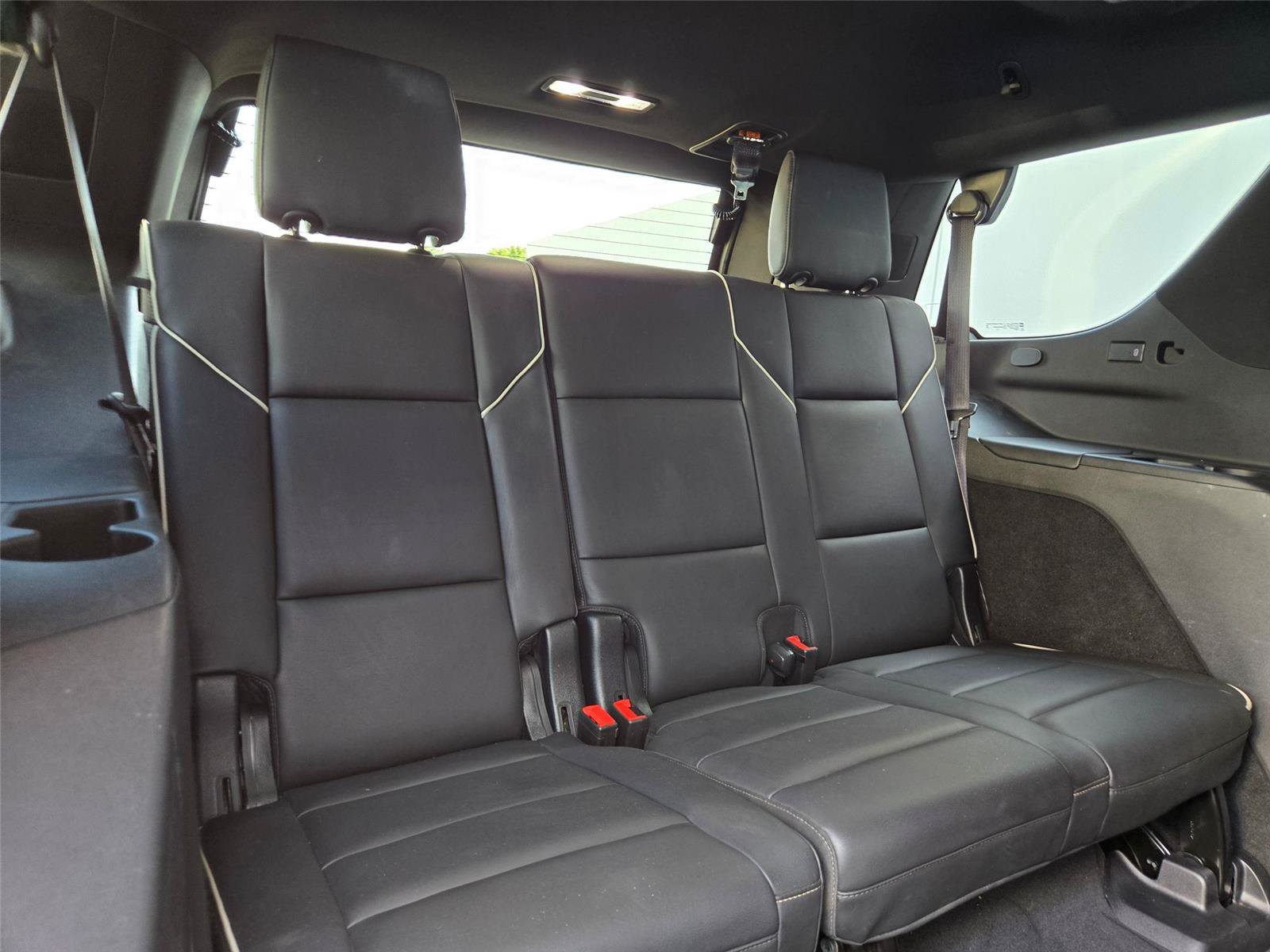 Used 2021 Cadillac Escalade Premium Luxury w/ Driver Assist Tech Package AWD/4WD image 32