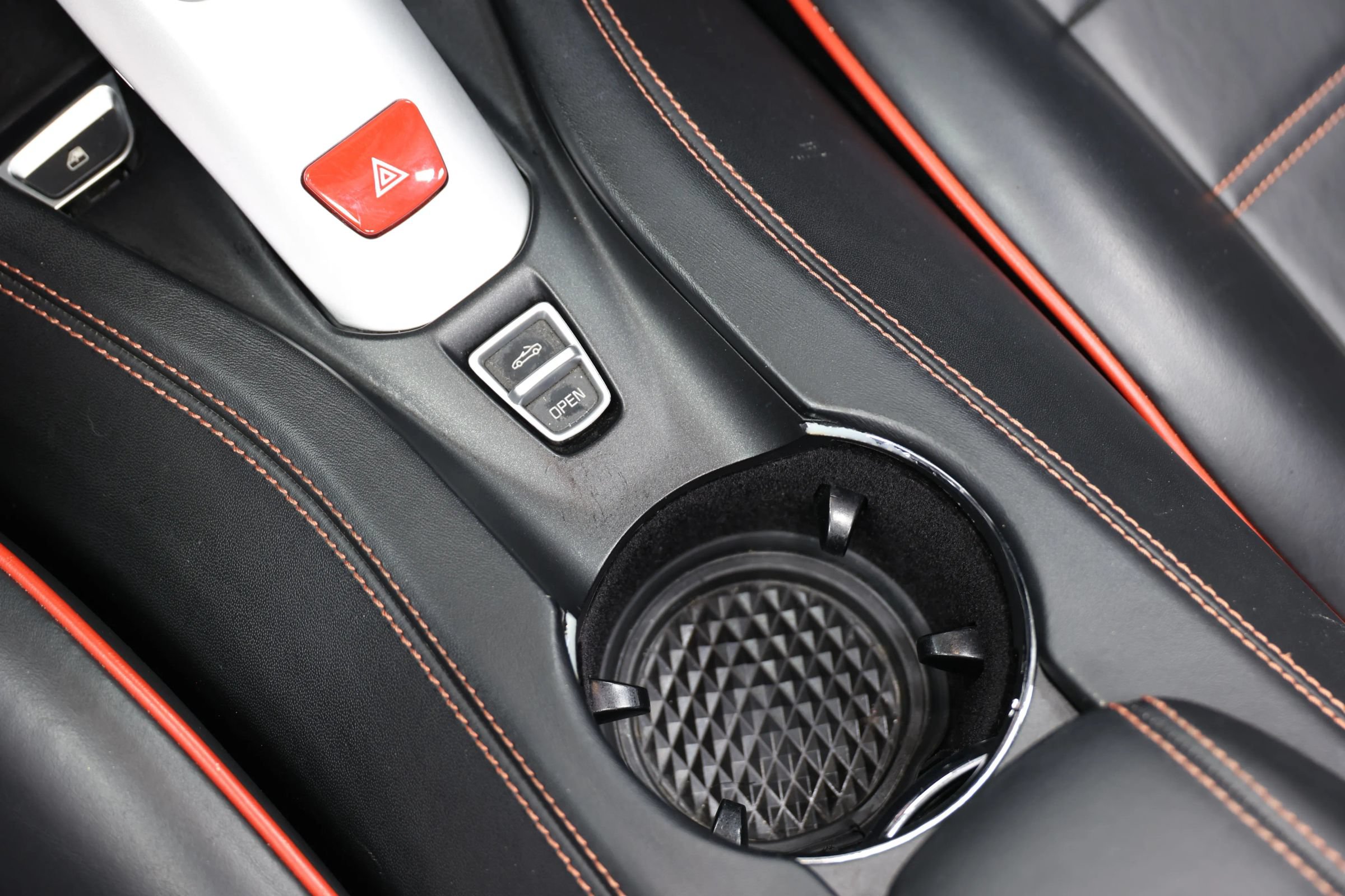 Used 2017 Ferrari California T RWD image 46