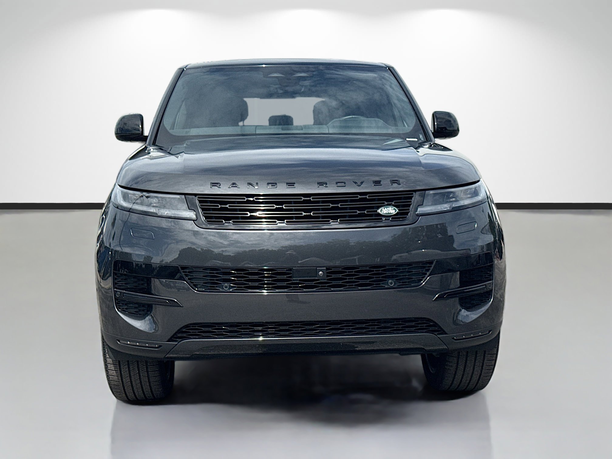 Used 2025 Land Rover Range Rover Sport SE AWD/4WD image 8