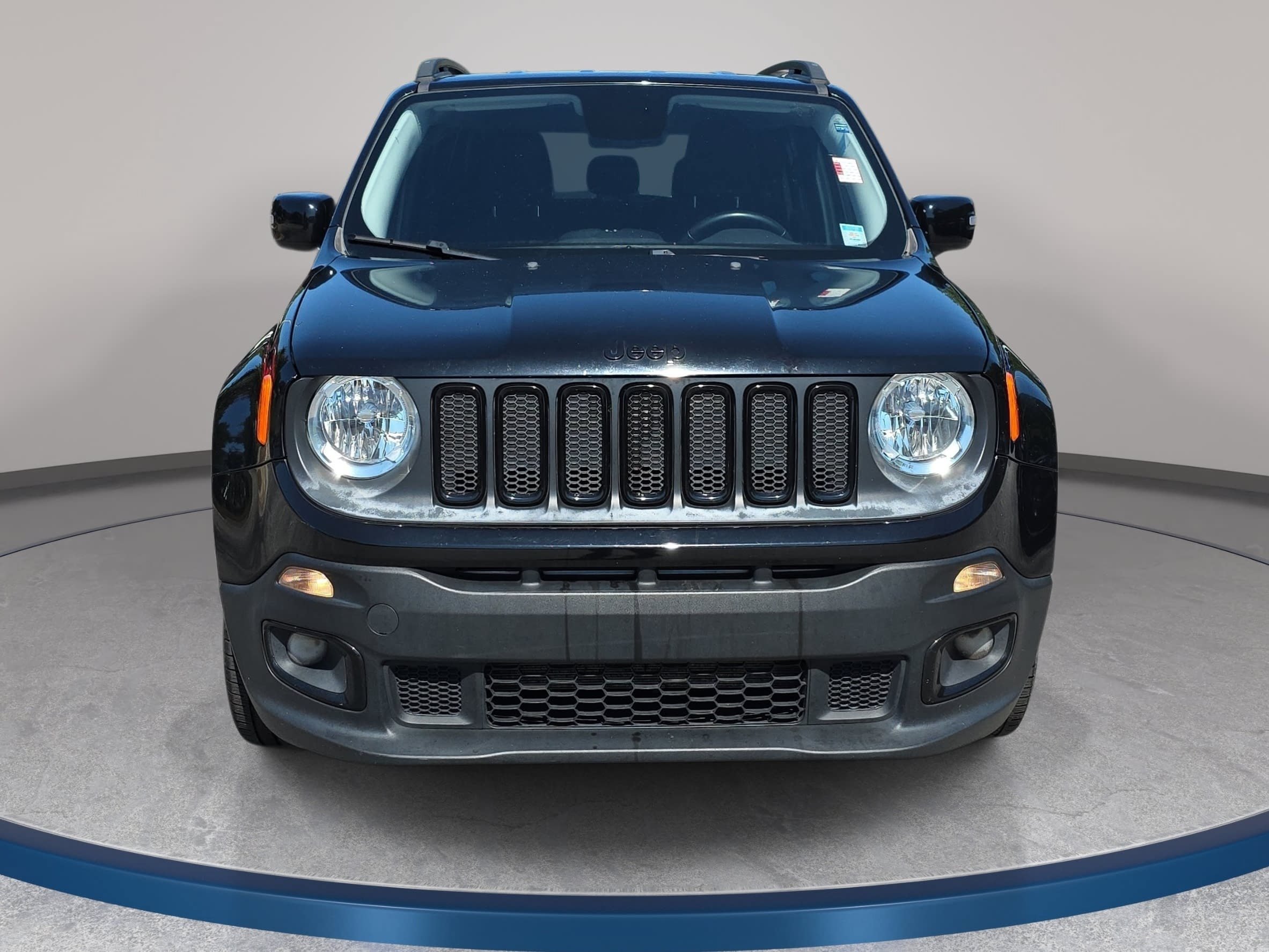 Used 2017 Jeep Renegade Altitude FWD image 2