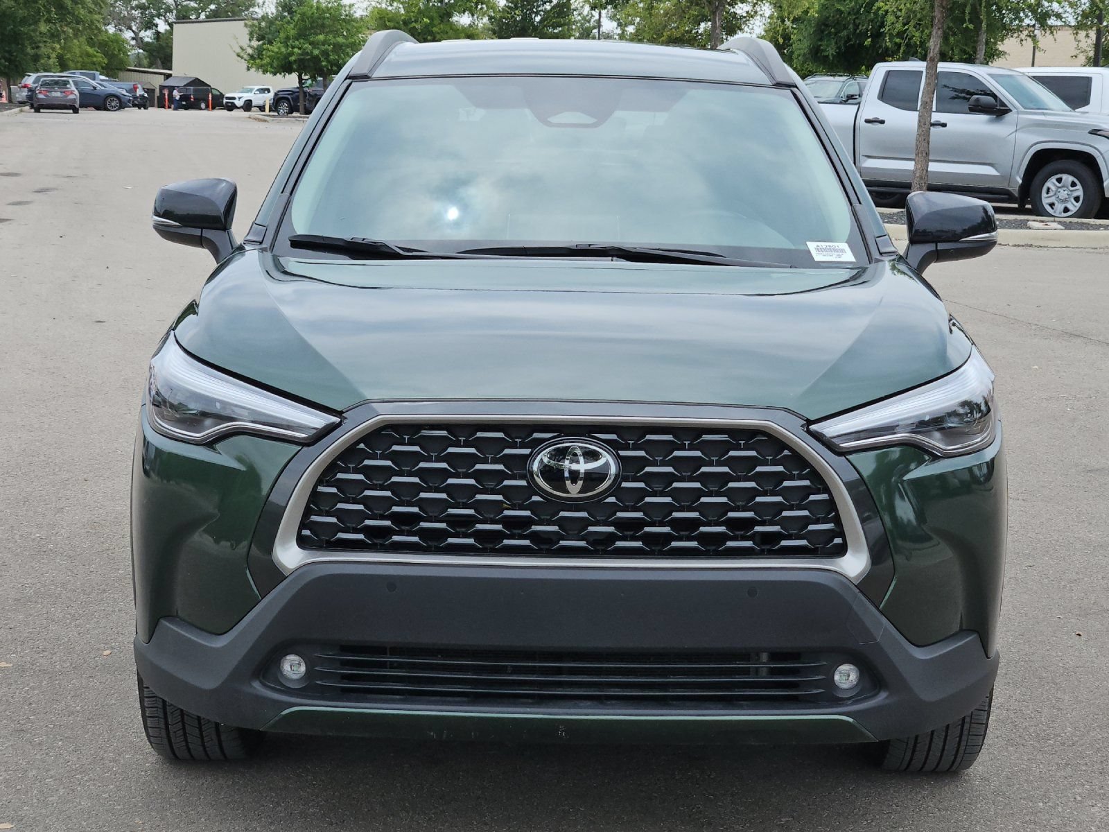 Certified 2025 Toyota Corolla Cross XLE FWD image 8