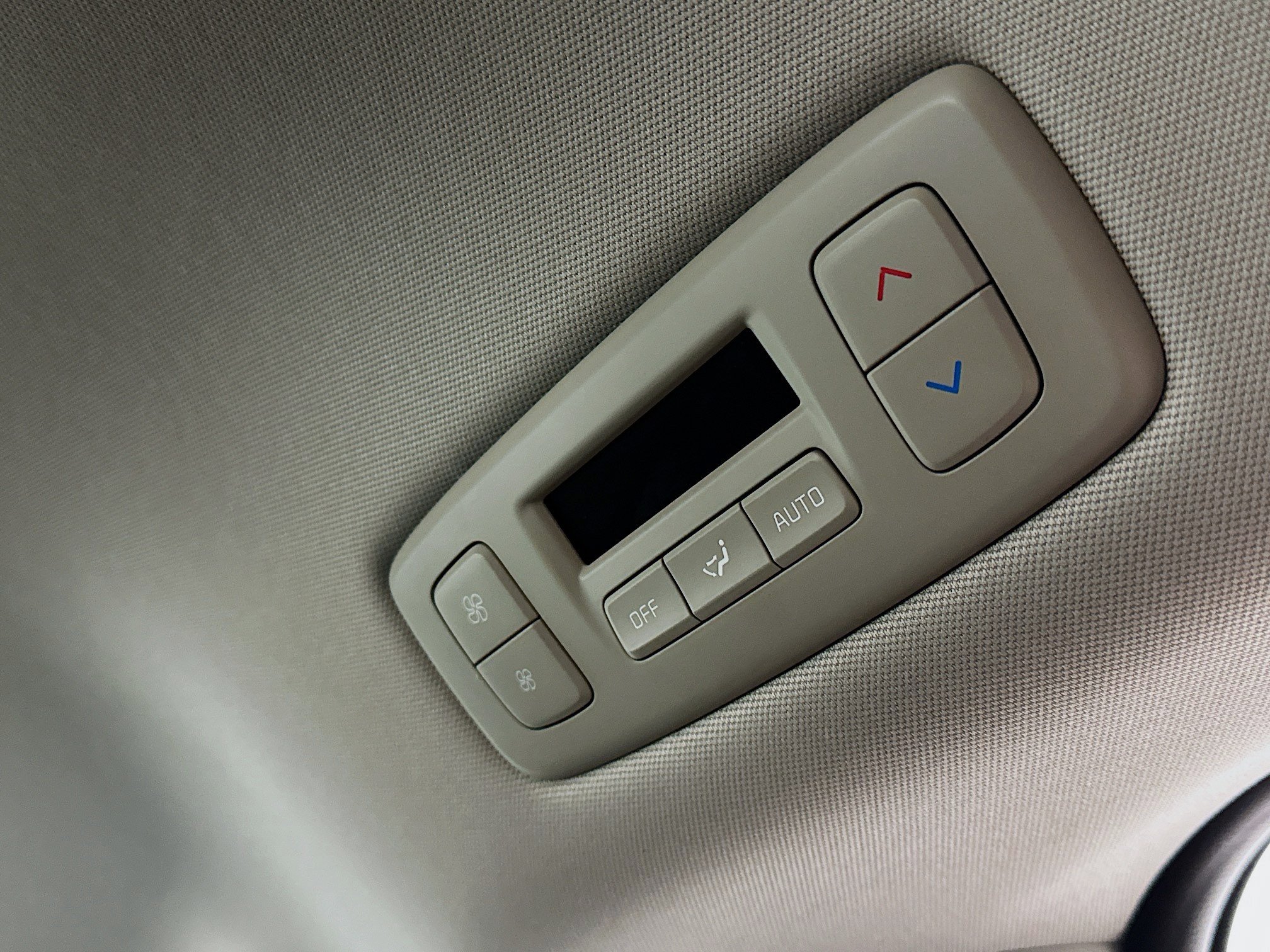 Used 2026 Kia Carnival FWD image 28