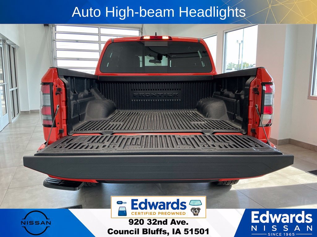 Used 2025 Nissan Frontier PRO-4X AWD/4WD image 10