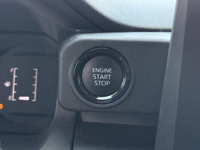 Used 2024 Toyota Tacoma SR AWD/4WD image 23