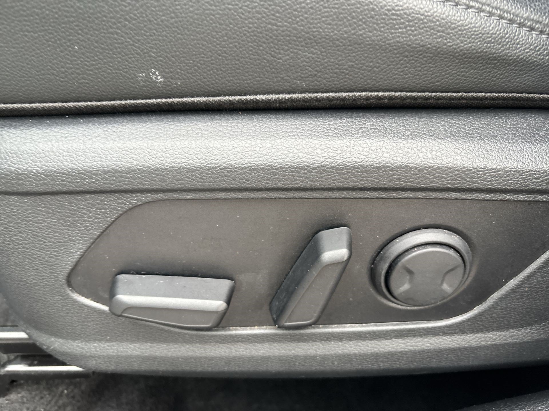 Used 2024 Kia Sportage EX FWD image 14