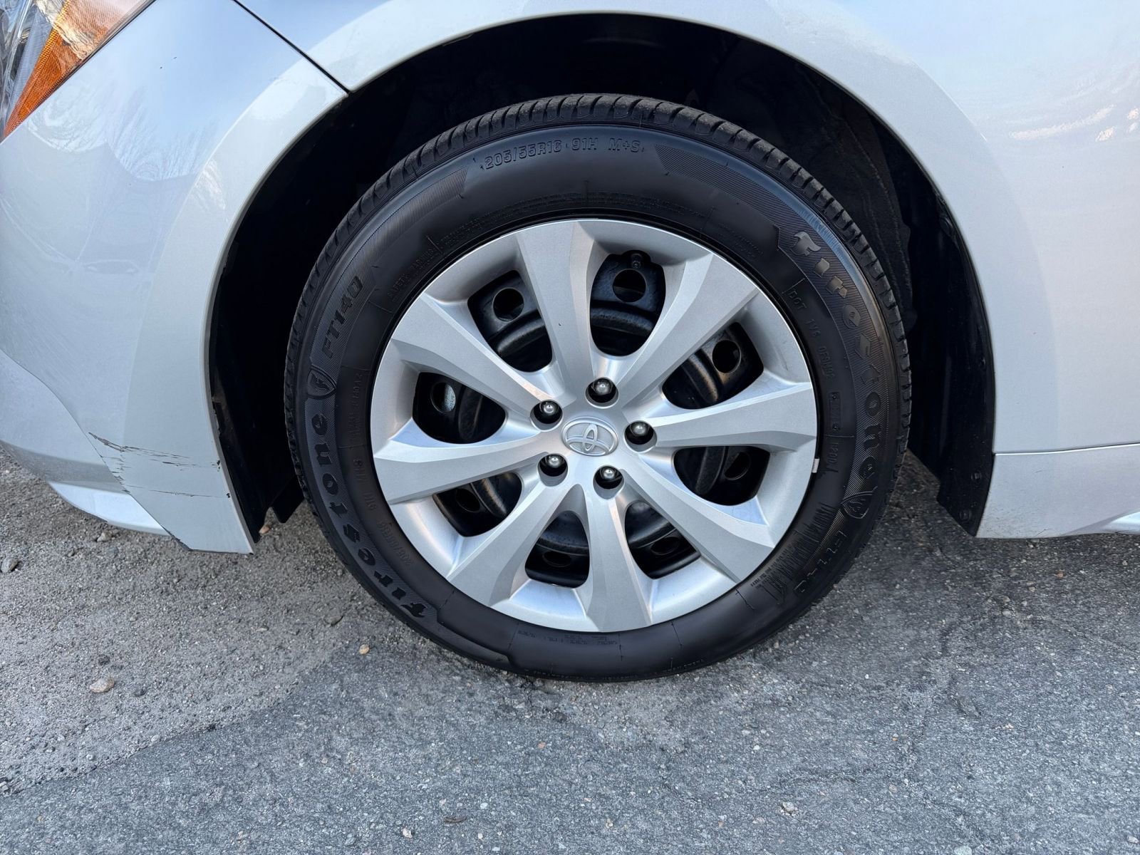 Used 2025 Toyota Corolla LE image 28