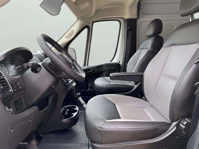 Used 2025 RAM ProMaster 2500 w/ Convenience Group FWD image 19