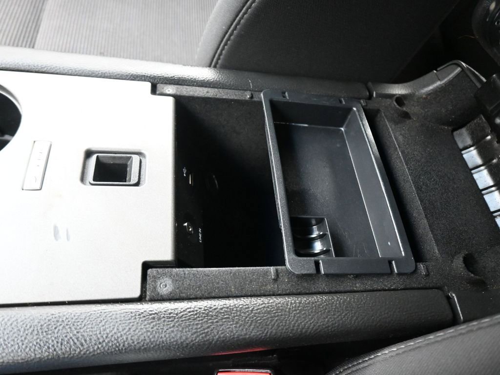 Used 2018 Ford Taurus SEL image 21