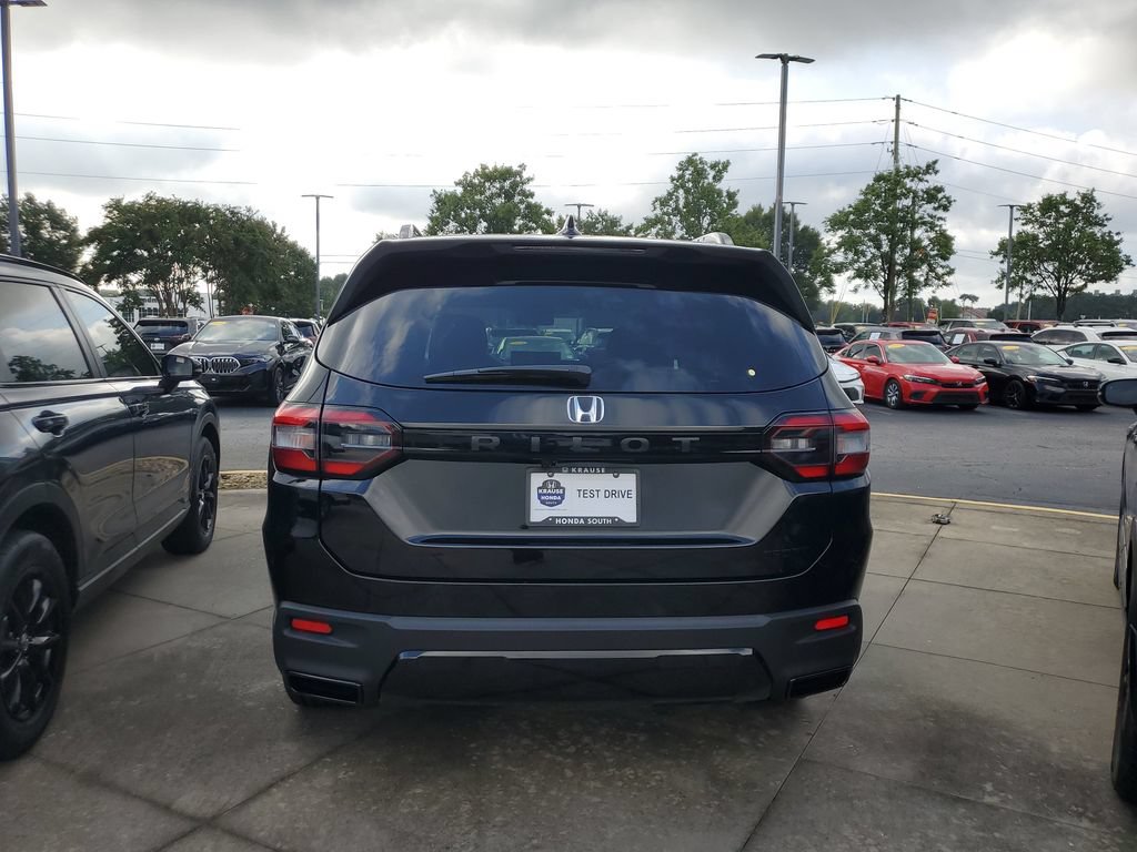 New 2026 Honda Pilot Sport image 6