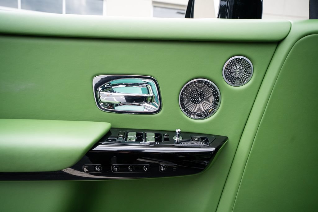 Used 2023 Rolls-Royce Phantom Sedan w/ The Phantom Package RWD image 29