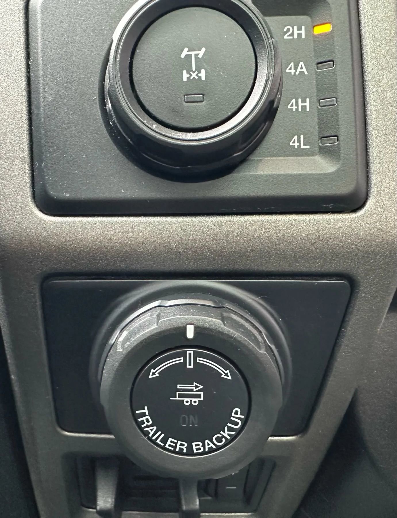 Used 2018 Ford F150 Raptor w/ Equipment Group 802A Luxury image 23