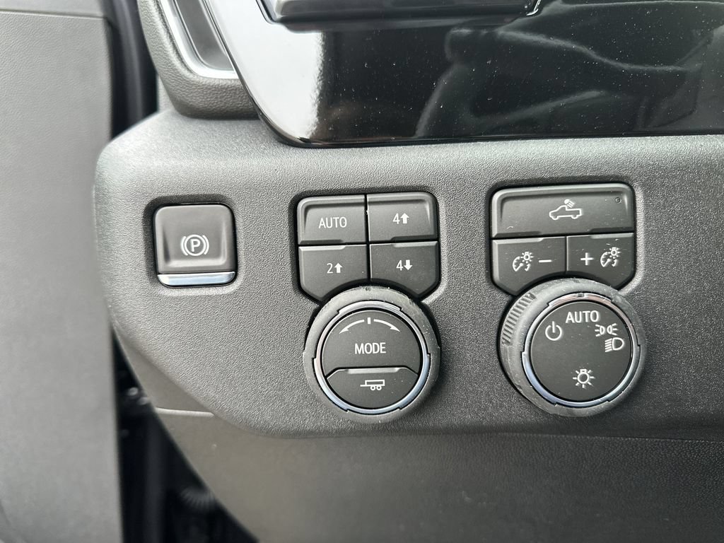 New 2026 Chevrolet Silverado 1500 LT w/ Z71 Off-Road Package AWD/4WD image 18