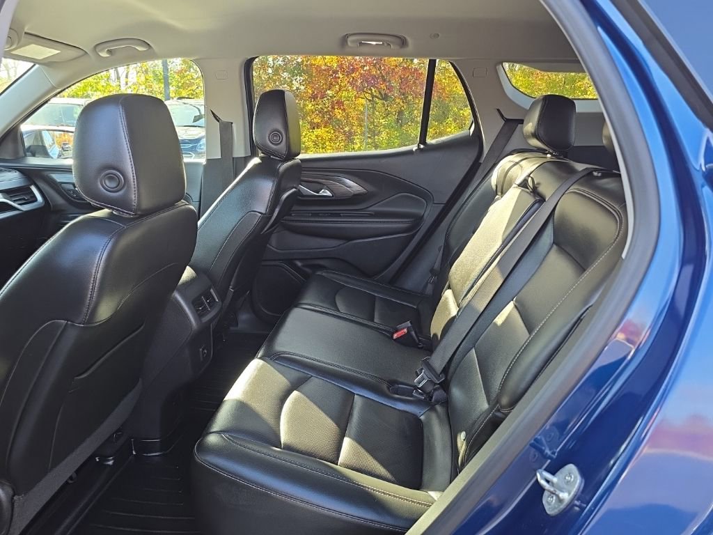 Used 2022 GMC Terrain SLT image 38