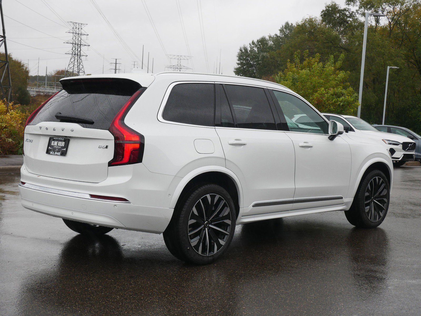 New 2026 Volvo XC90 B6 Plus w/ Protection Package image 3