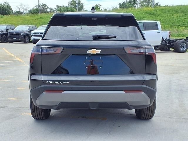 New 2026 Chevrolet Equinox LT w/ Safety and Technology Package AWD/4WD image 3
