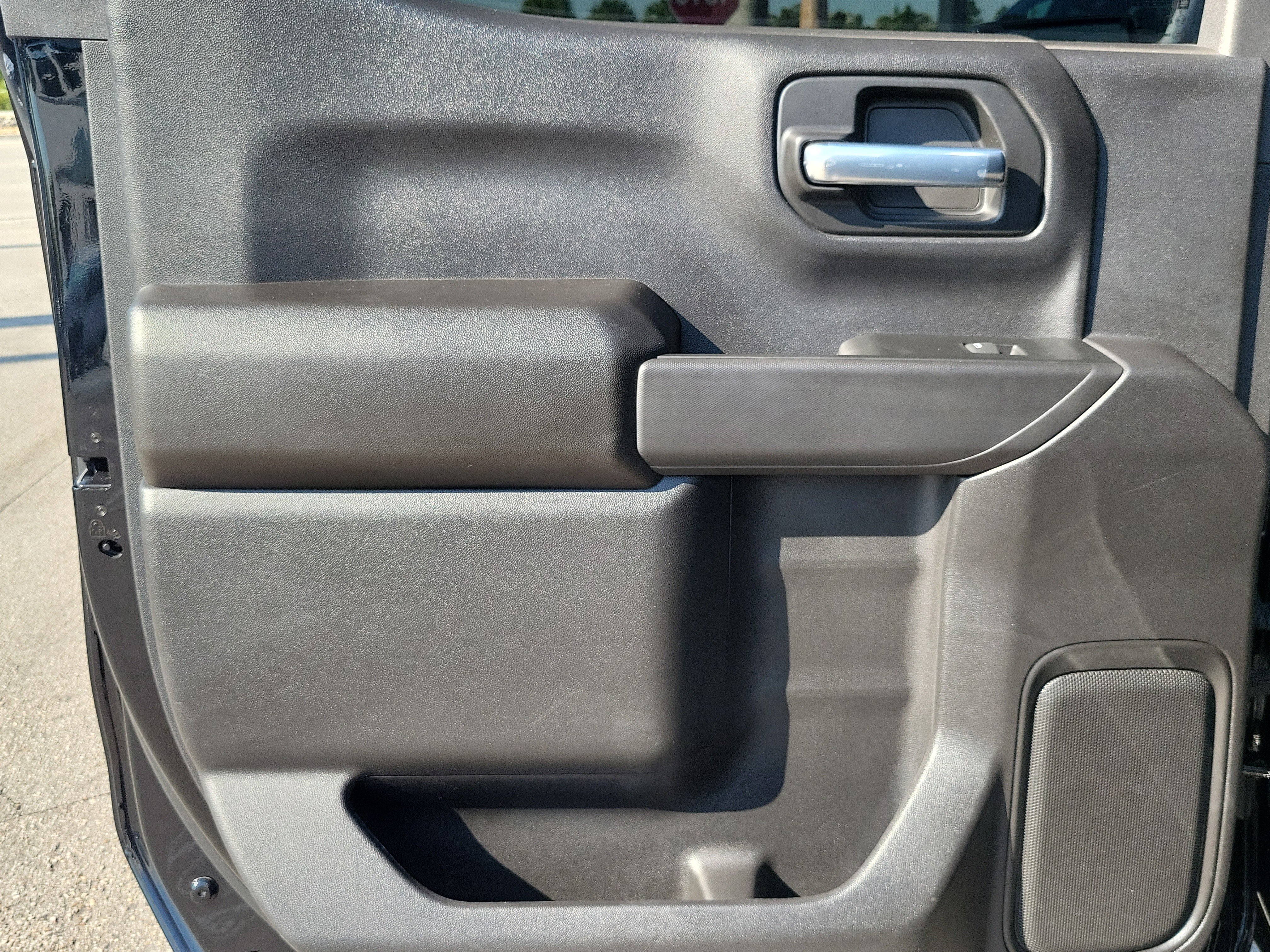Used 2026 Chevrolet Silverado 1500 Custom w/ Turbomax Blackout Package RWD image 23