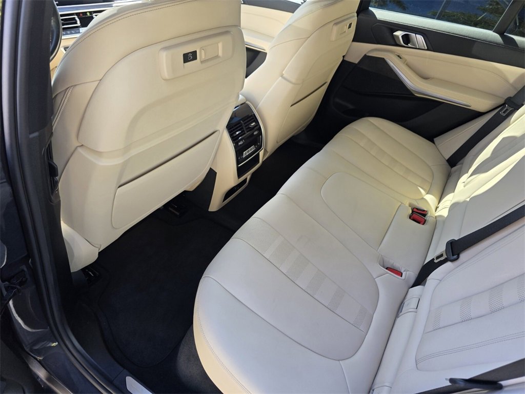 Certified 2022 BMW X5 xDrive40i image 15
