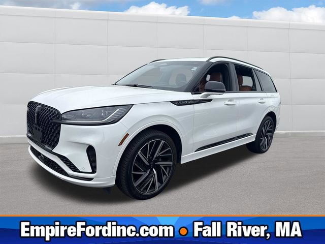 Used 2025 Lincoln Aviator Black Label w/ Jet Appearance Package