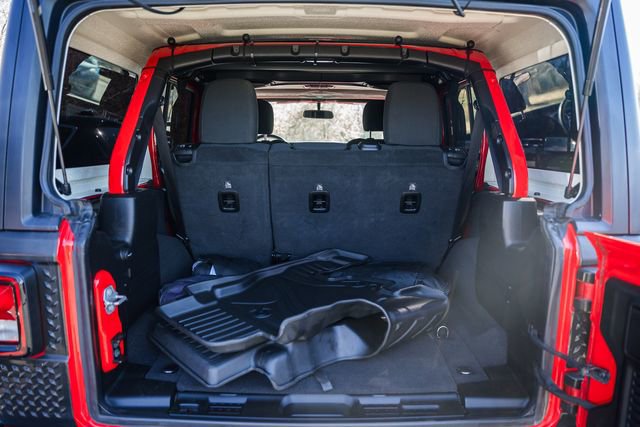 Used 2021 Jeep Wrangler Unlimited Sahara image 11