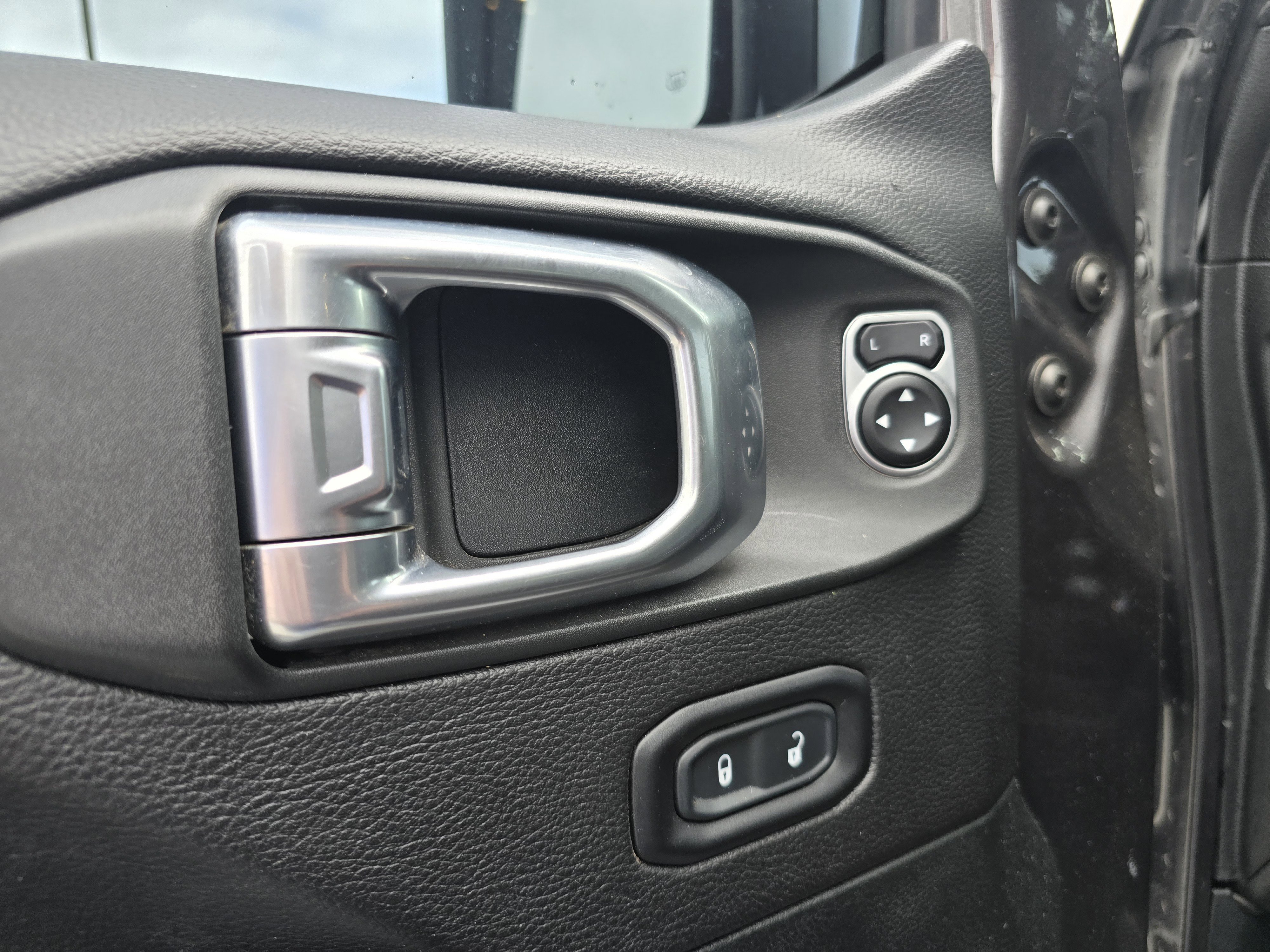 Used 2020 Jeep Gladiator Rubicon image 18