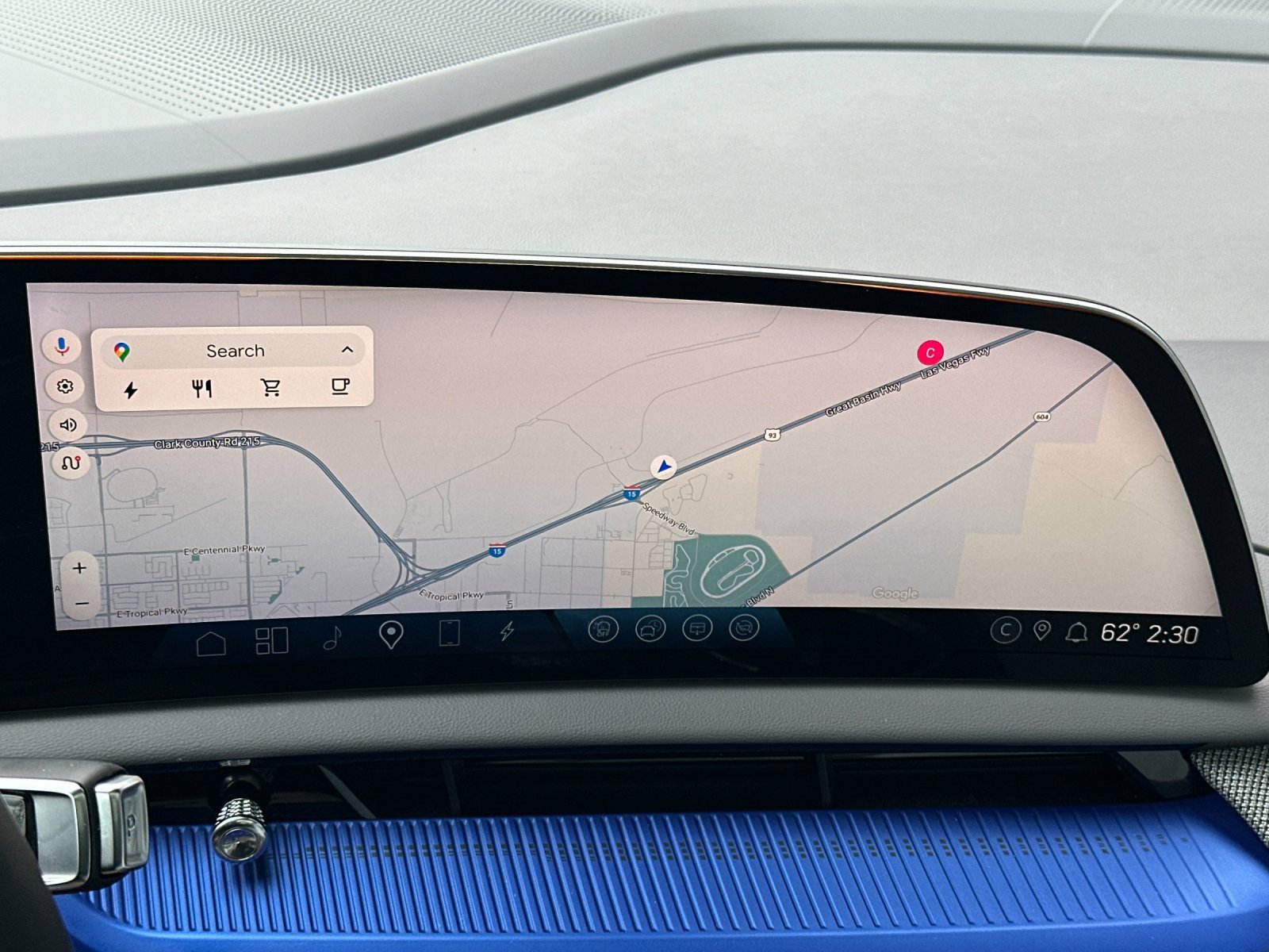 Used 2025 Cadillac Optiq Sport 1 w/ LPO, ONYX Package image 17