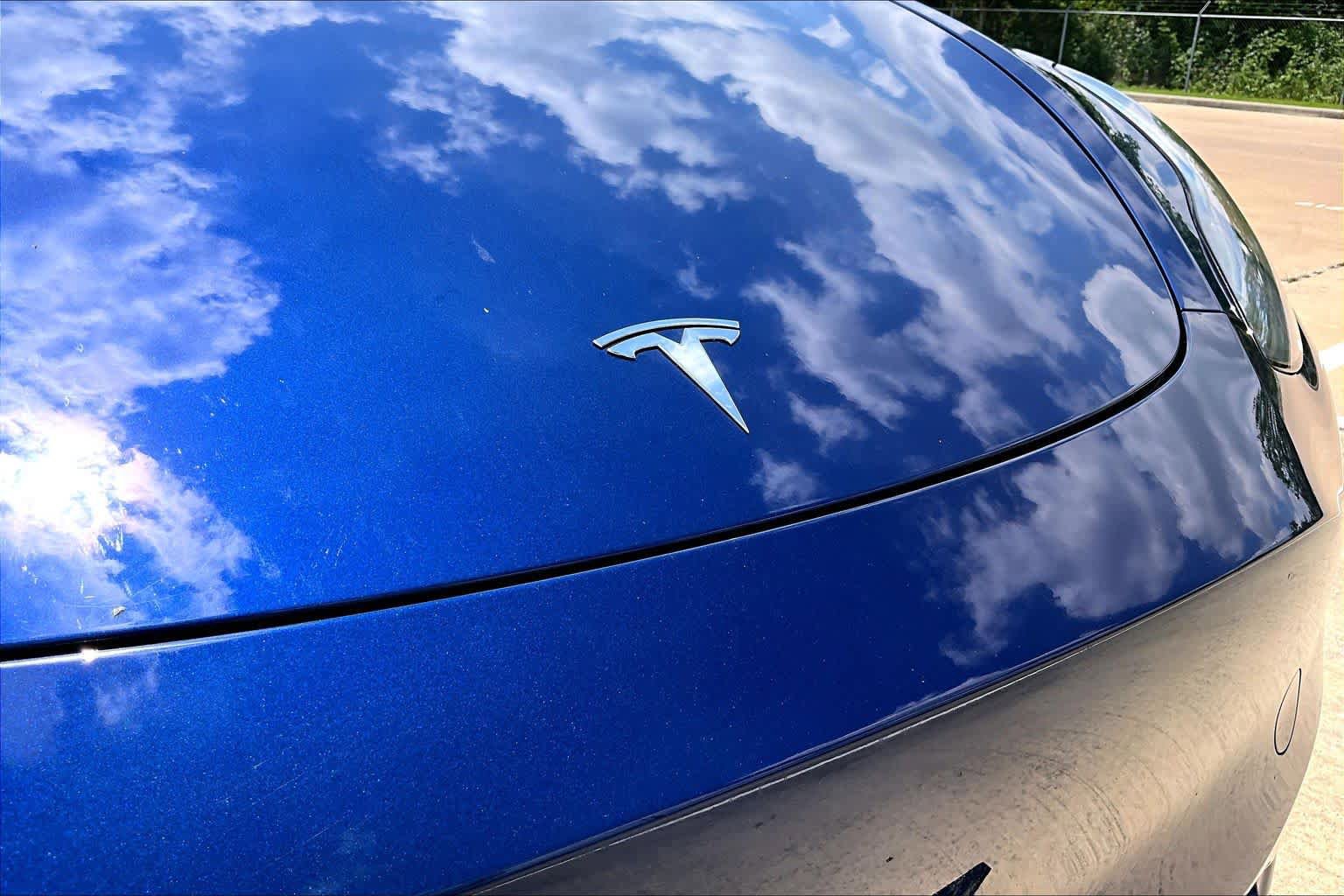 Used 2025 Tesla Model Y Long Range RWD image 9