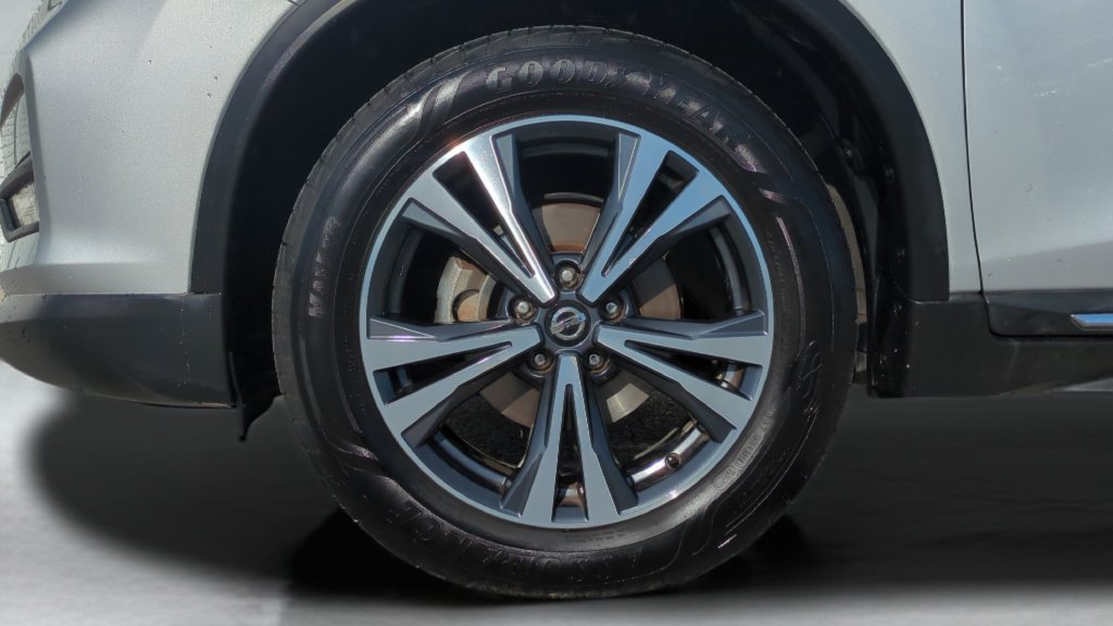 Certified 2018 Nissan Rogue SL FWD image 27