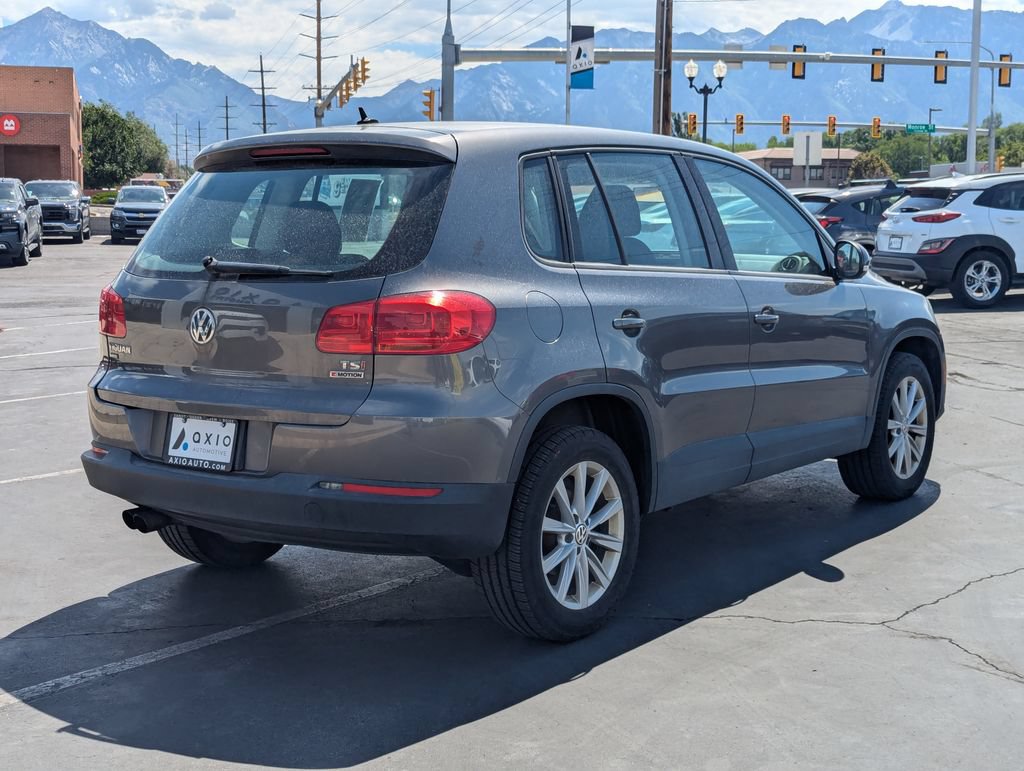 Used 2017 Volkswagen Tiguan S AWD/4WD image 4