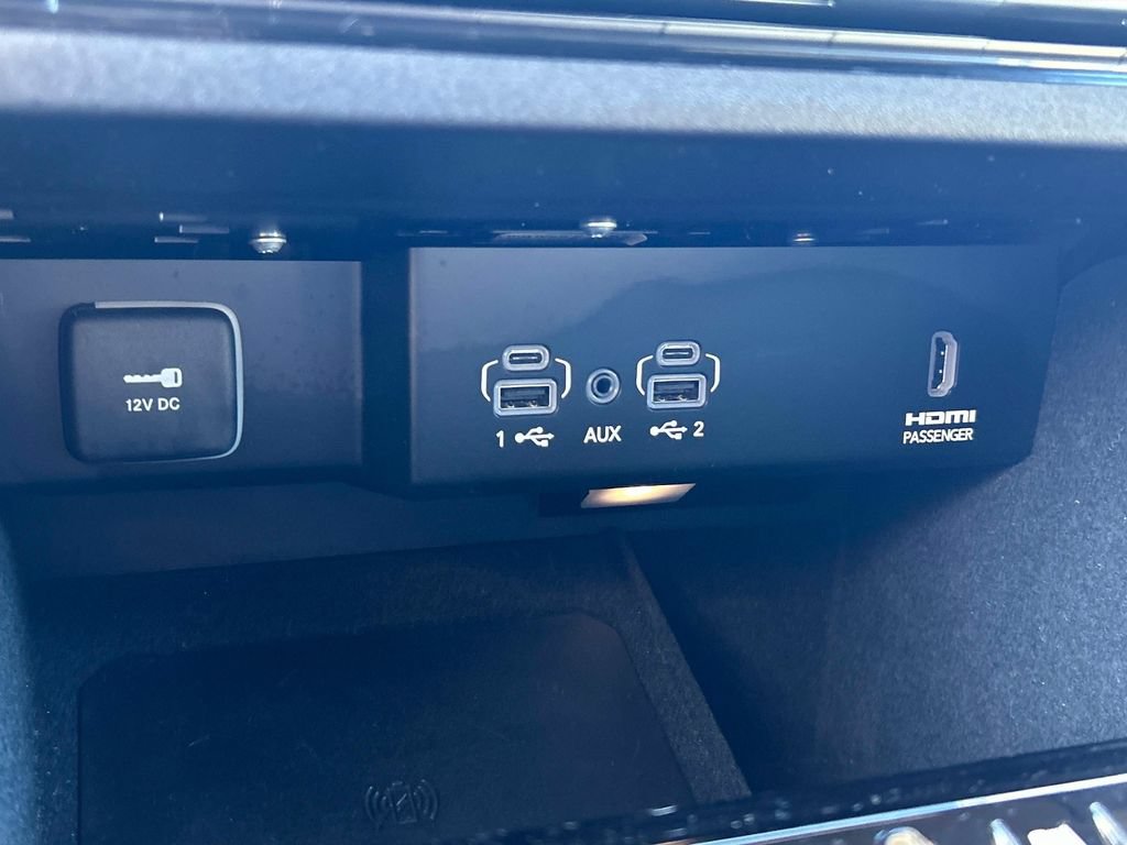 Used 2022 Jeep Wagoneer Series III w/ Flexible Seating Group AWD/4WD image 29