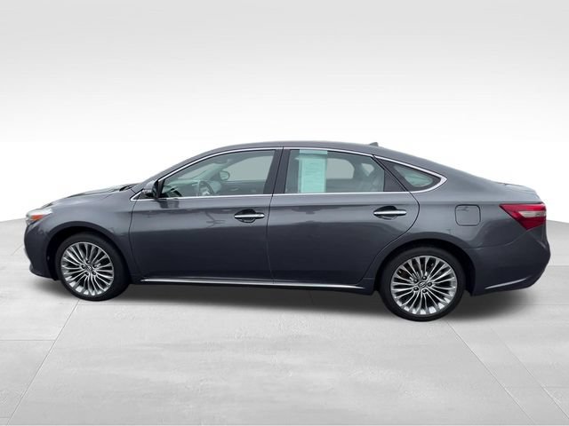 Used 2018 Toyota Avalon Limited w/ All Weather Liner Package FWD image 3