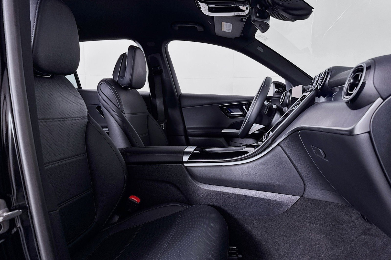 Certified 2026 Mercedes-Benz GLC 300 image 7