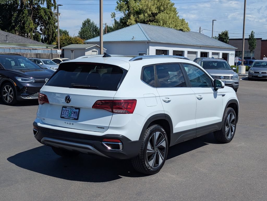 Used 2023 Volkswagen Taos SE AWD/4WD image 5
