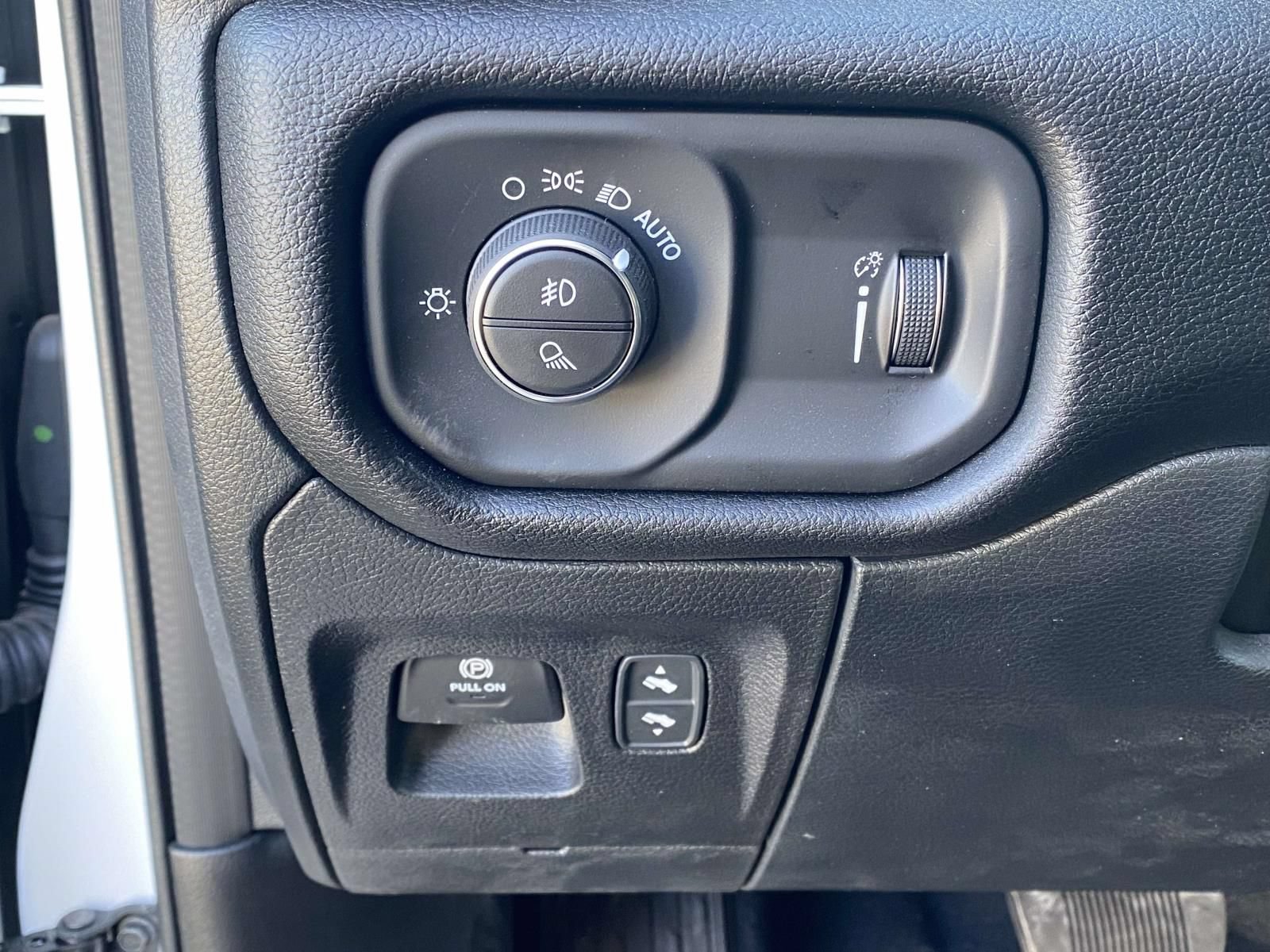 New 2026 RAM 1500 Big Horn w/ Night Edition AWD/4WD image 19
