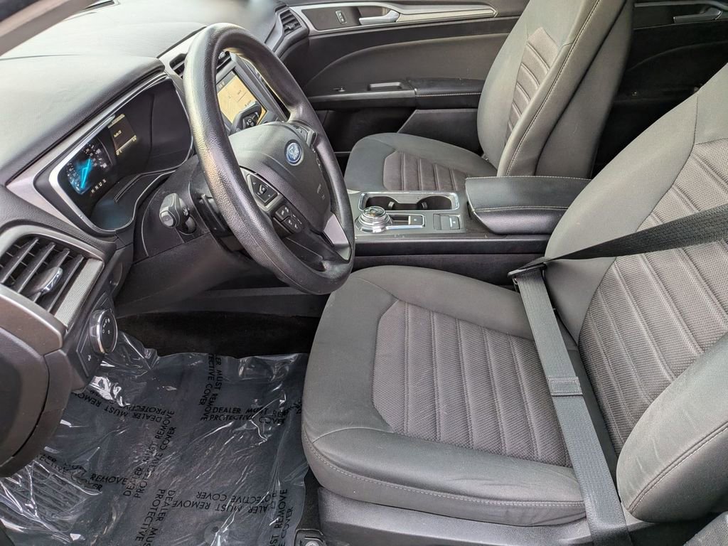 Used 2019 Ford Fusion SE image 17