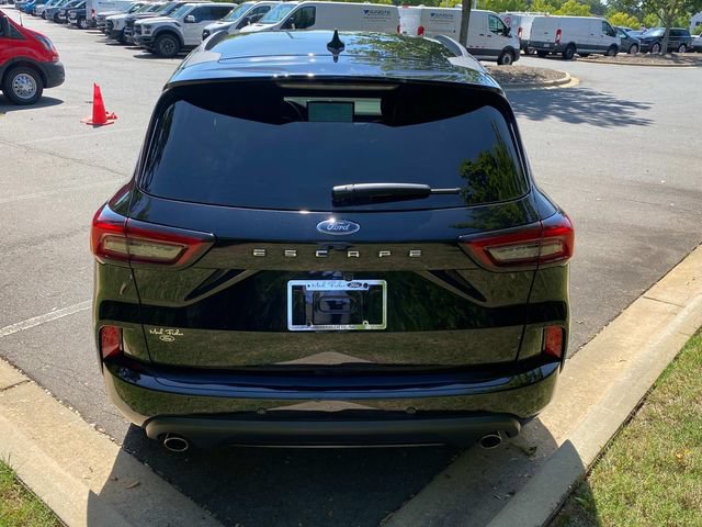 Used 2023 Ford Escape ST-Line w/ Tech Pack #1 FWD image 32