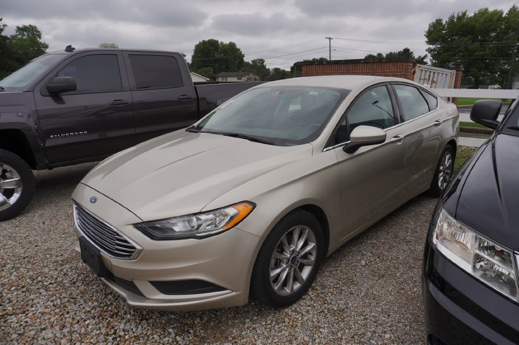 Used 2017 Ford Fusion SE