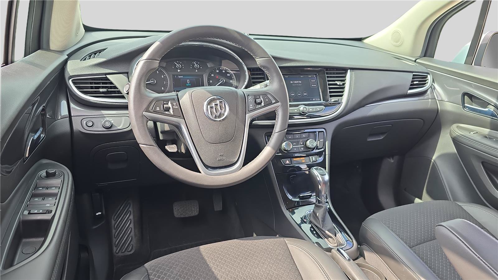 Used 2022 Buick Encore Preferred w/ Safety Package AWD/4WD image 20