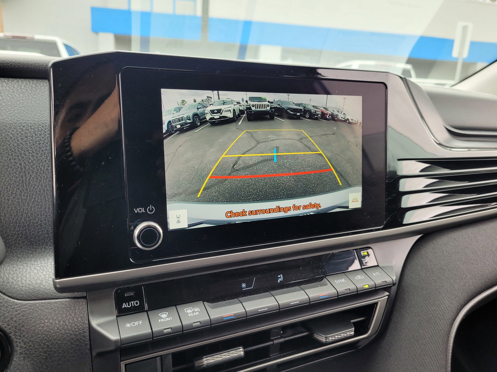 Used 2025 Toyota Camry LE FWD image 16