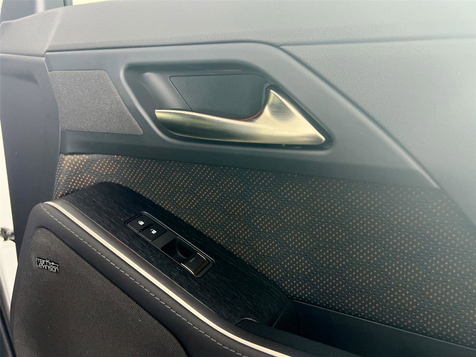 Used 2025 Lexus GX 550 w/ Accessory Package (2T) image 28