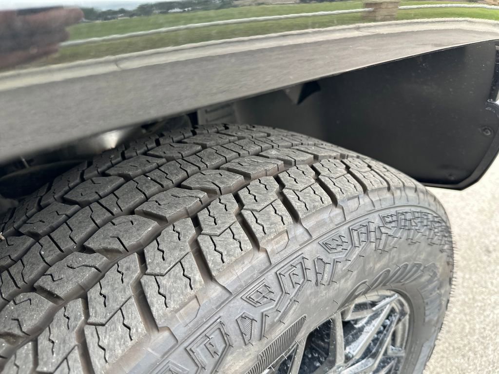 New 2026 GMC Hummer EV SUV AWD/4WD image 14
