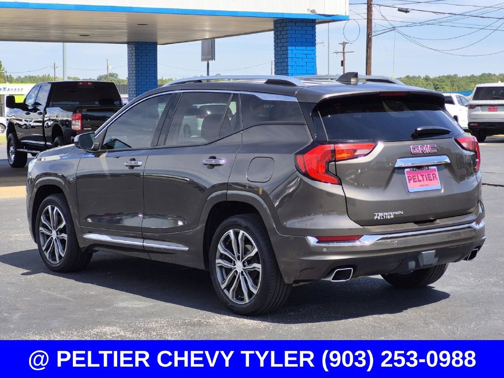 Used 2020 GMC Terrain Denali w/ Denali Premium Package AWD/4WD image 4
