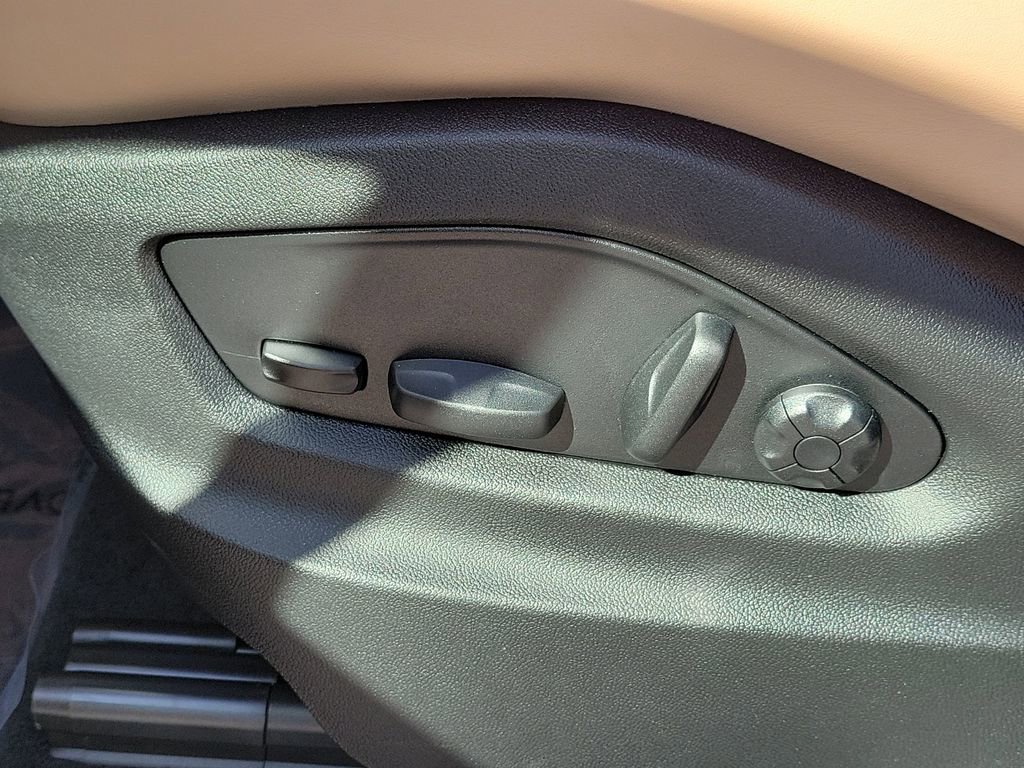 New 2026 Porsche Cayenne image 26