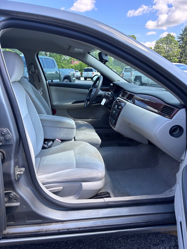 Used 2007 Chevrolet Impala LS FWD image 12