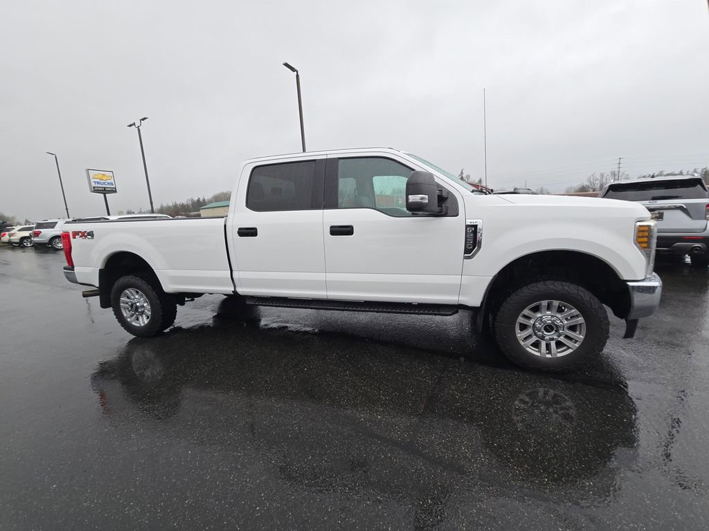 Used 2018 Ford F250 XLT w/ FX4 Off-Road Package image 2