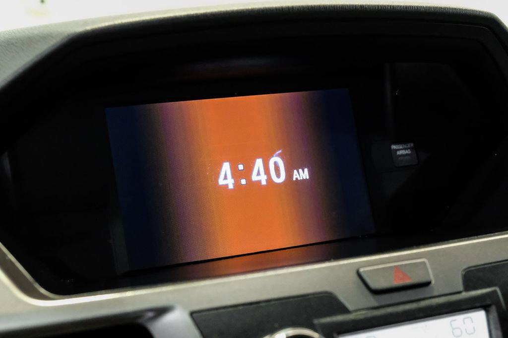 Used 2017 Honda Odyssey SE image 35