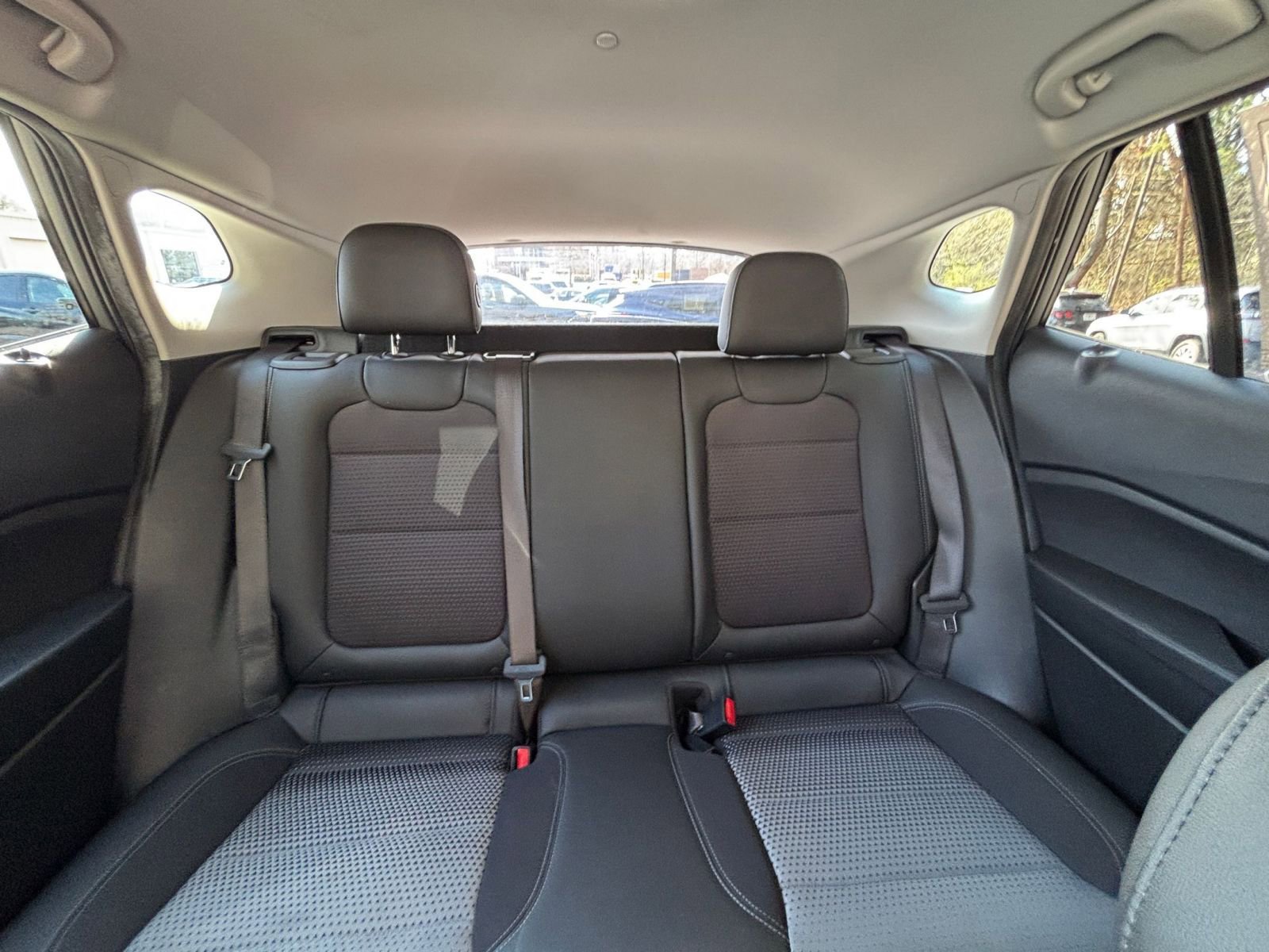 Used 2025 Chevrolet Trax LT image 39