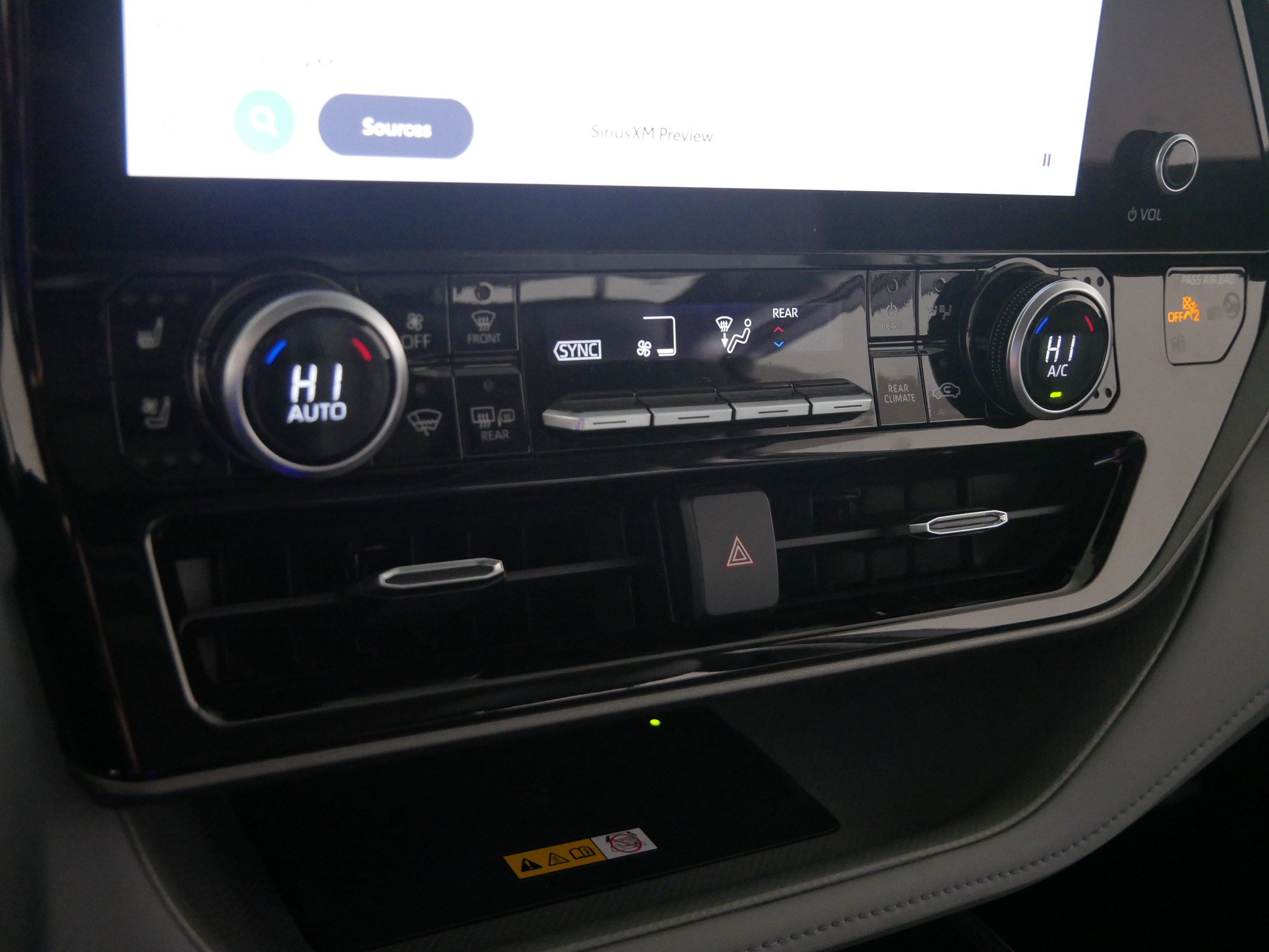 Used 2025 Toyota Highlander Limited image 23