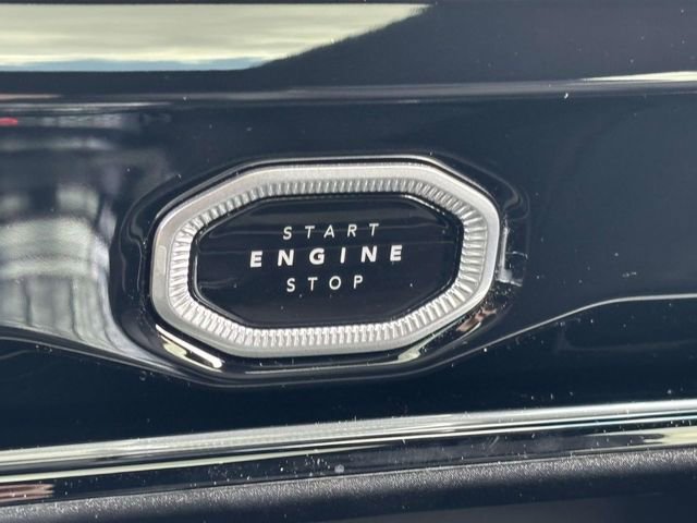 New 2026 Jeep Grand Cherokee Limited w/ Limited Altitude Package AWD/4WD image 23