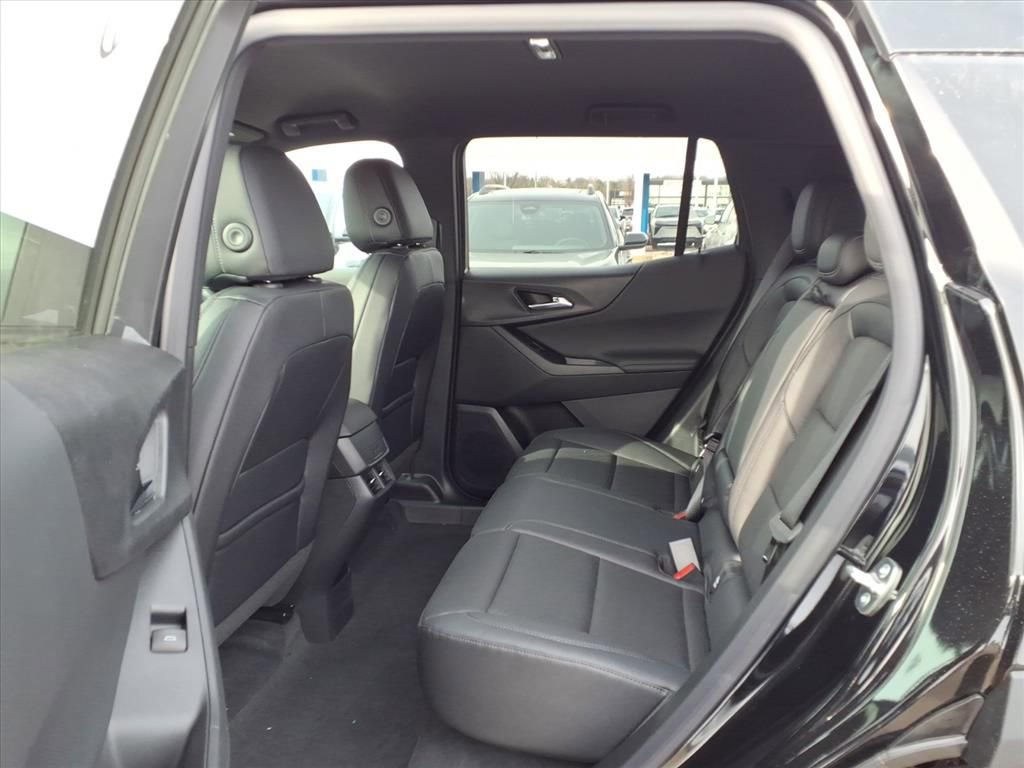 New 2026 Chevrolet Equinox LT w/ LPO, Floor Liner Package image 8